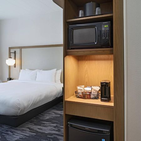 Fairfield Inn & Suites By Marriott Stony Creek Exteriör bild