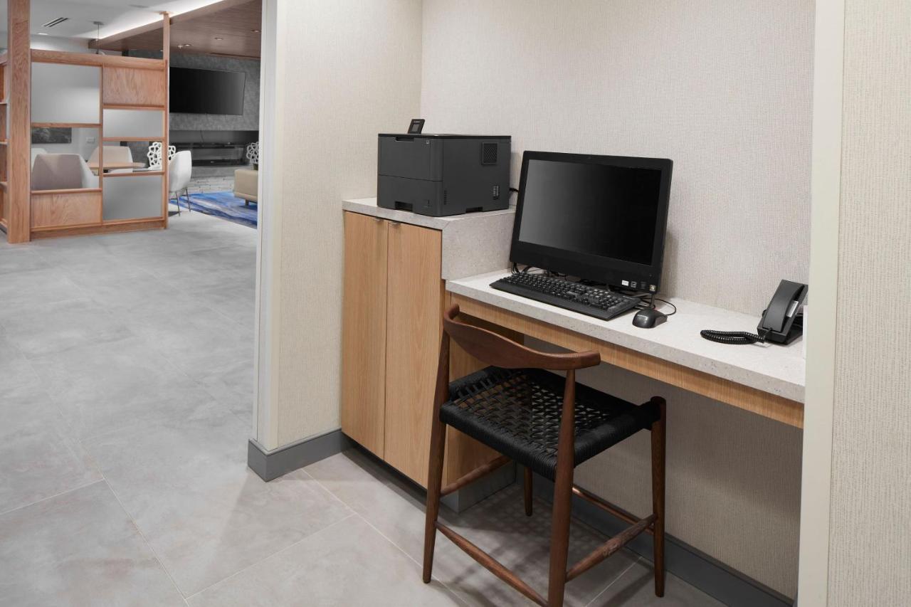 Fairfield Inn & Suites By Marriott Stony Creek Exteriör bild