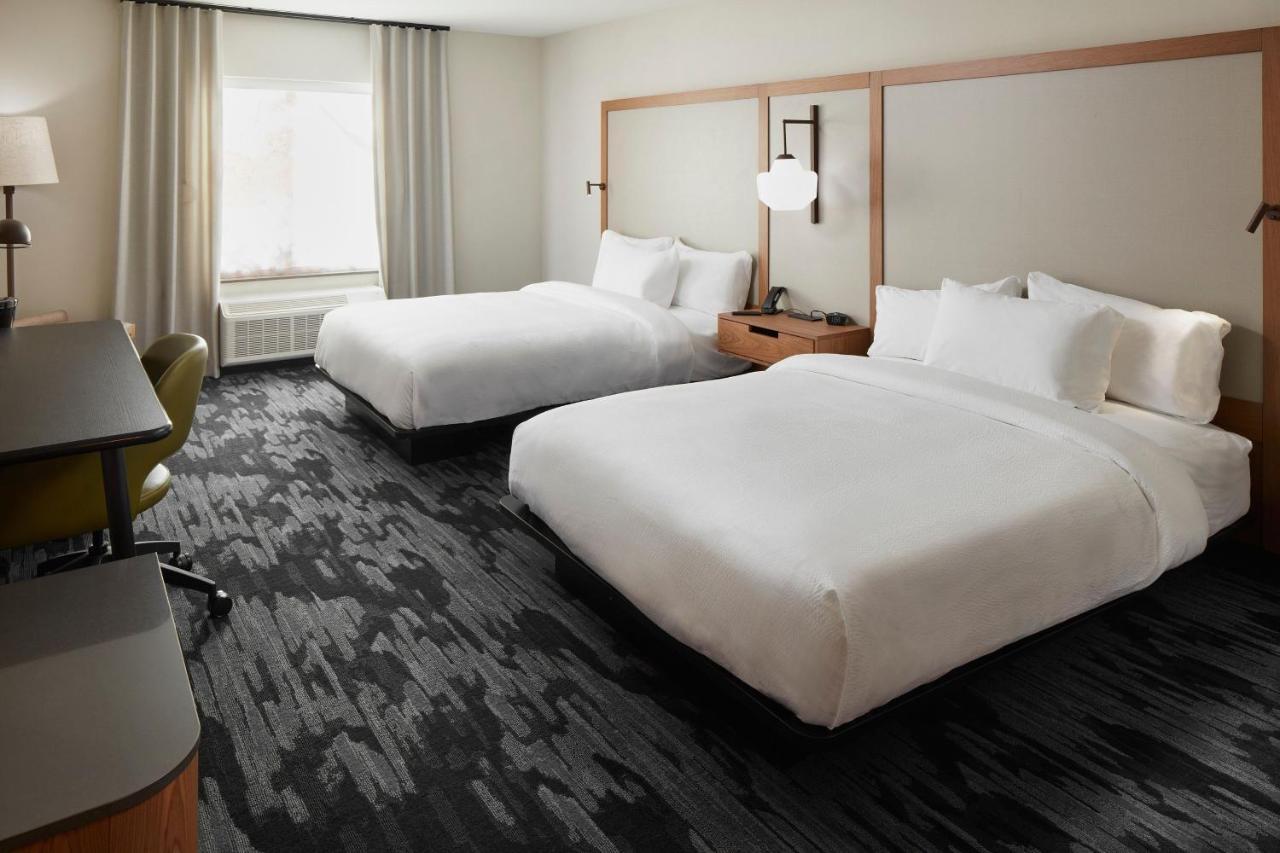 Fairfield Inn & Suites By Marriott Stony Creek Exteriör bild