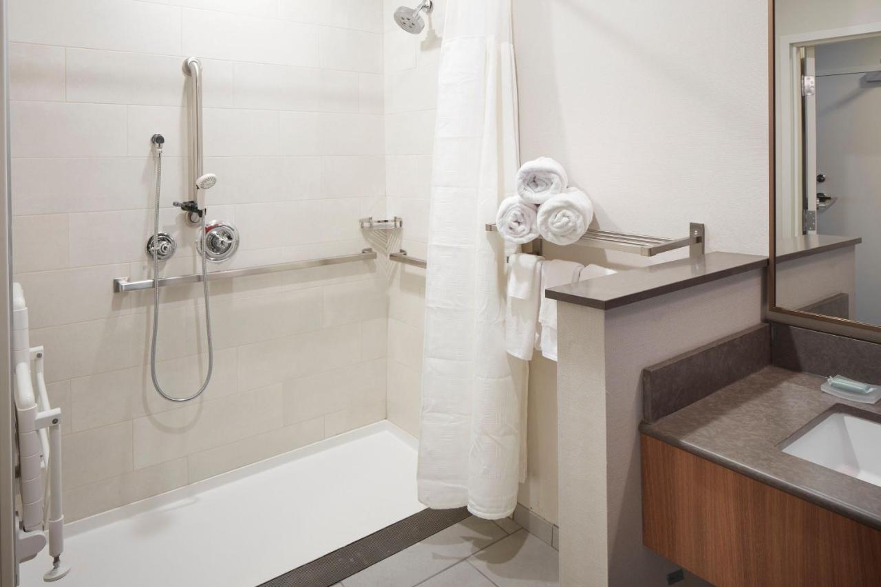 Fairfield Inn & Suites By Marriott Stony Creek Exteriör bild